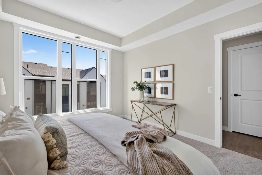 609 Sovereign Common SW Calgary AB T3C 3Y3