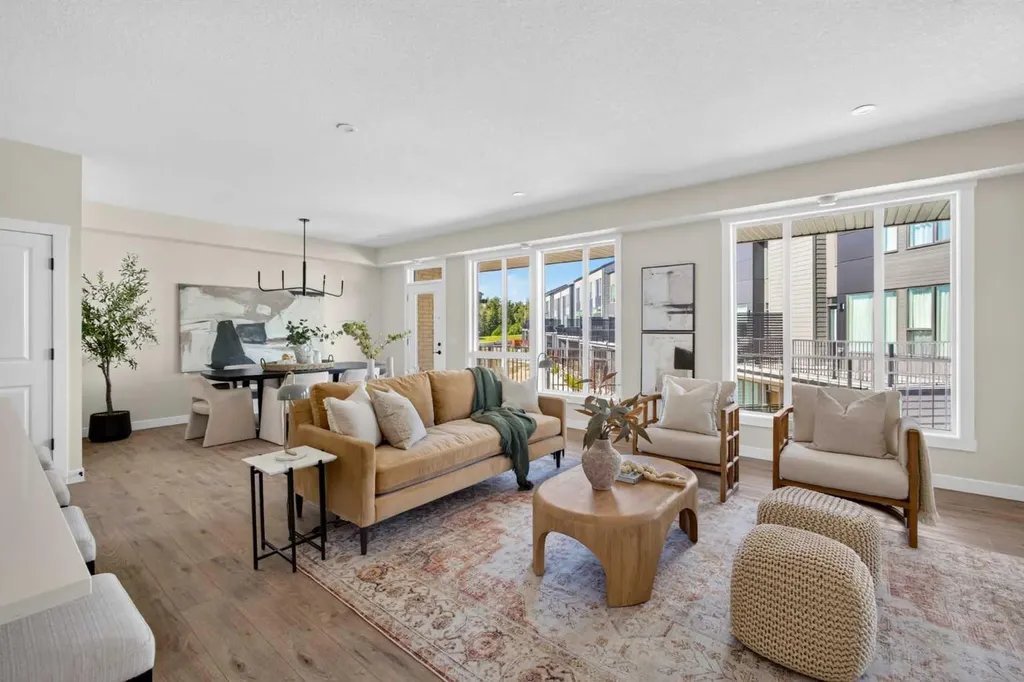 609 Sovereign Common SW Calgary AB T3C 3Y3