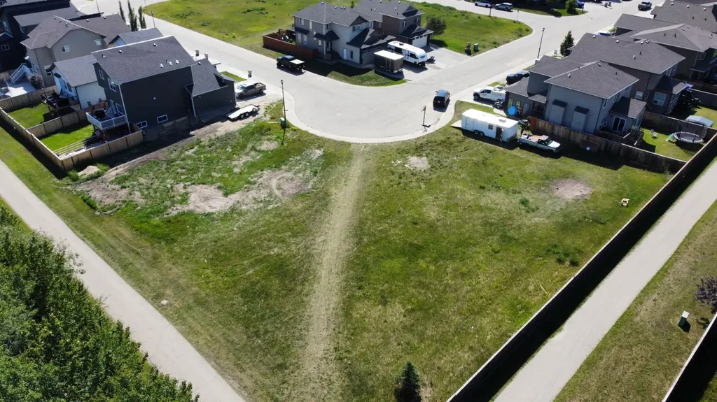5933 88 Street Grande Prairie AB T8W 0J9