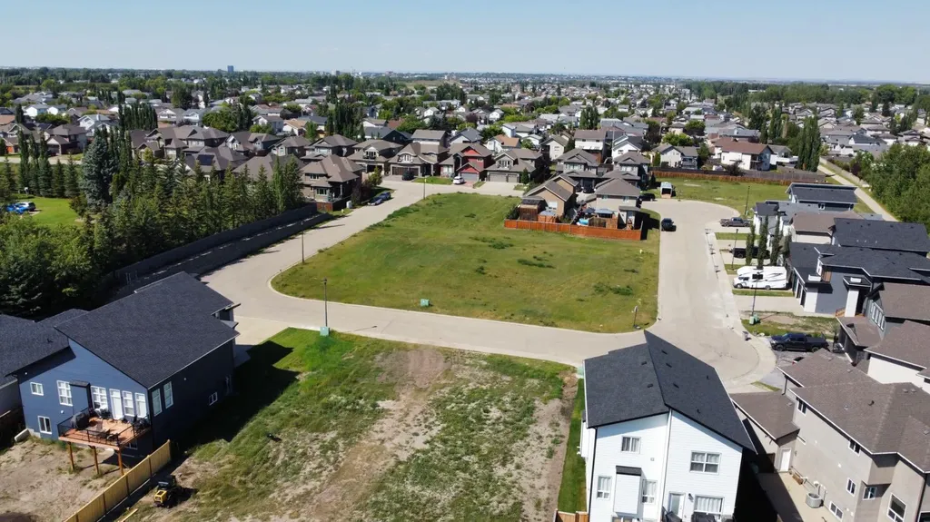 8810 59 Avenue Grande Prairie AB T8W 0J9