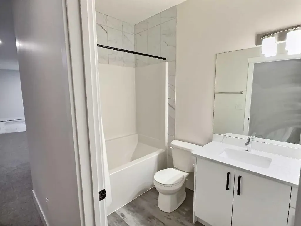 5209 57 Avenue Ponoka AB T4J 1G6