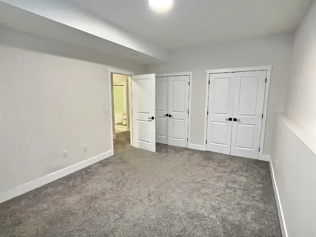 5209 57 Avenue Ponoka AB T4J 1G6