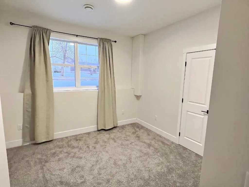 5209 57 Avenue Ponoka AB T4J 1G6