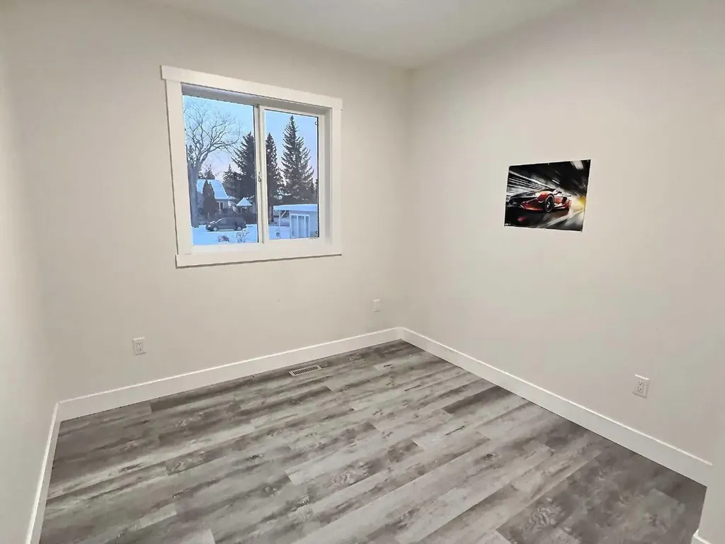 5209 57 Avenue Ponoka AB T4J 1G6