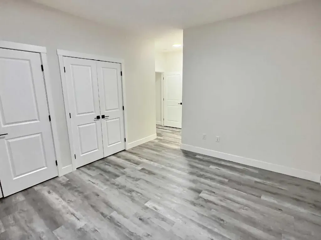 5209 57 Avenue Ponoka AB T4J 1G6