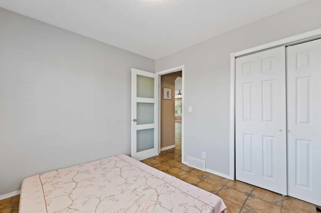 732 1 Avenue Irricana AB T0M1B0