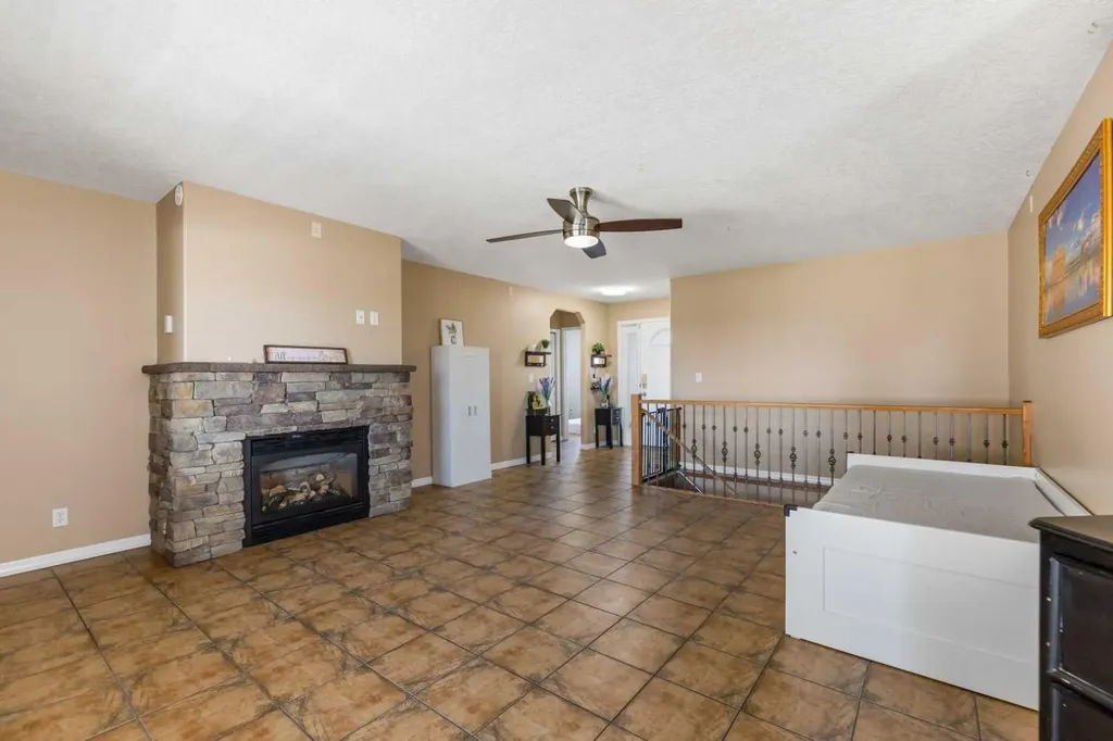732 1 Avenue Irricana AB T0M1B0