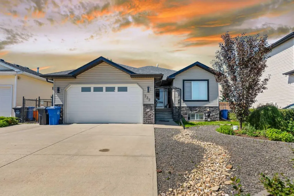 732 1 Avenue Irricana AB T0M1B0