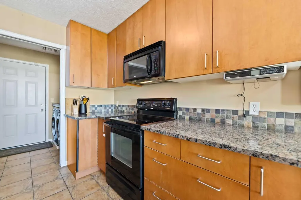 732 1 Avenue Irricana AB T0M1B0