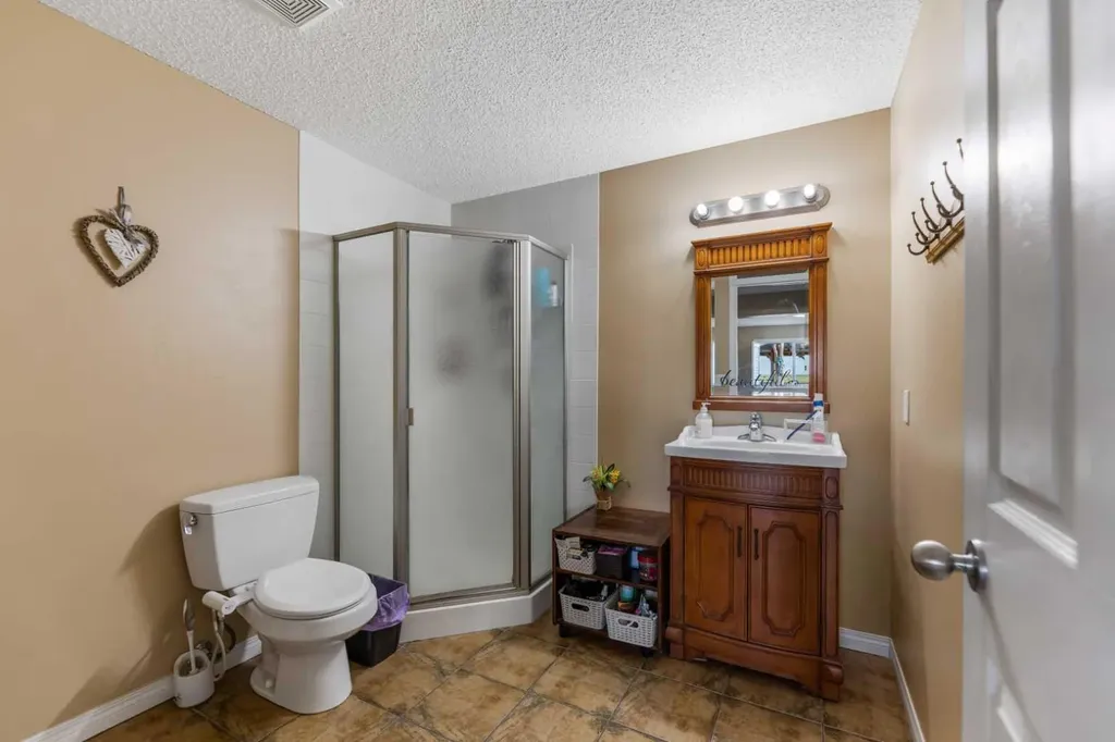 732 1 Avenue Irricana AB T0M1B0
