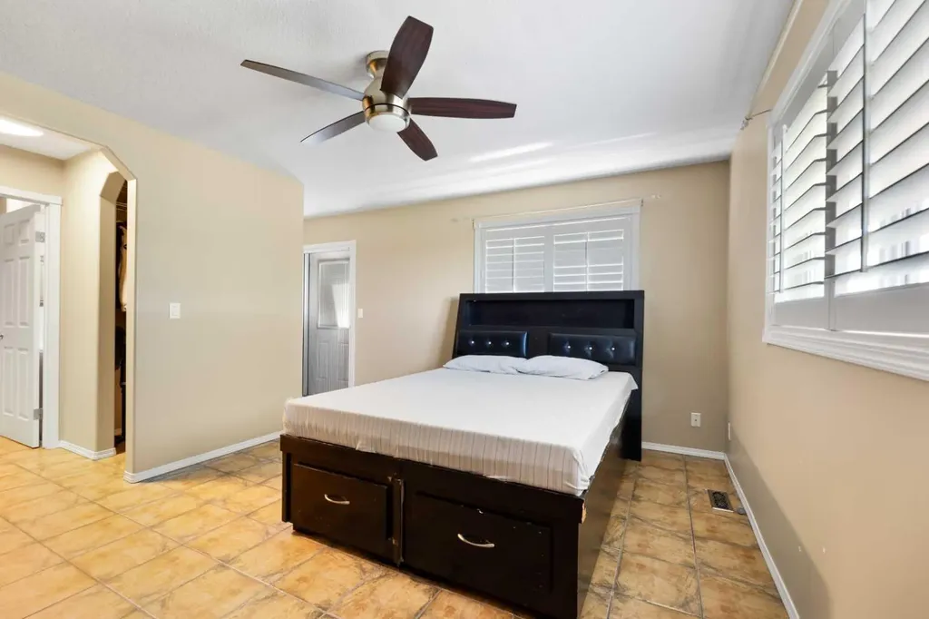 732 1 Avenue Irricana AB T0M1B0