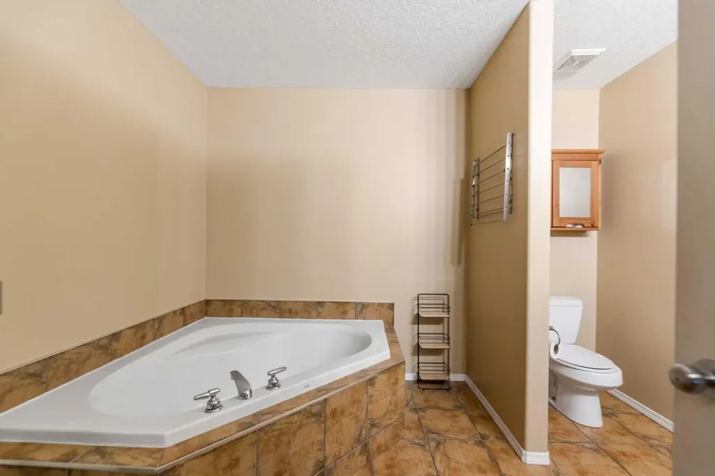 732 1 Avenue Irricana AB T0M1B0