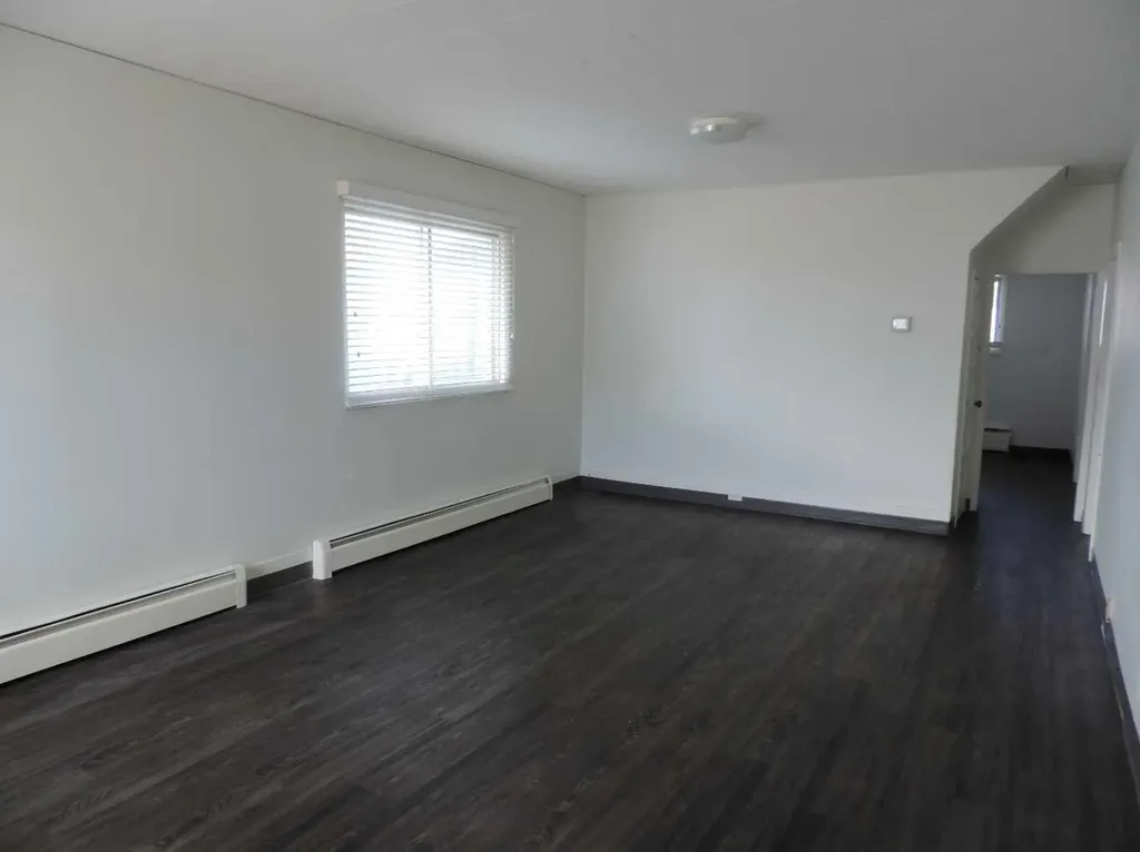 208 Patricia Street Jasper AB T0E 1E0