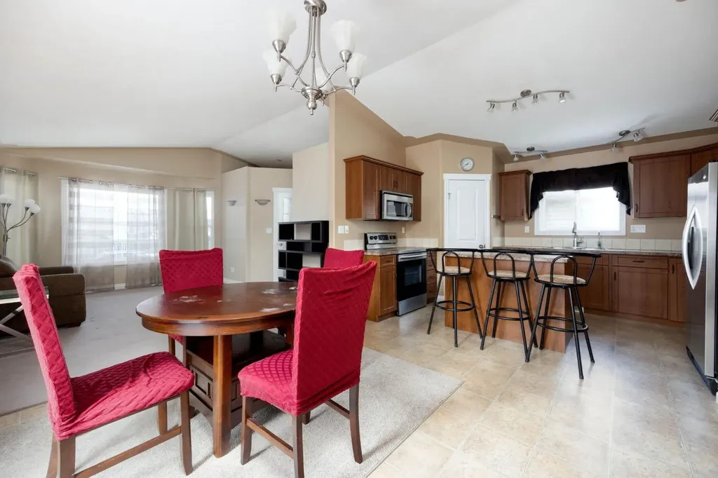 209 Ash Way Fort Mcmurray AB T9K 0E9