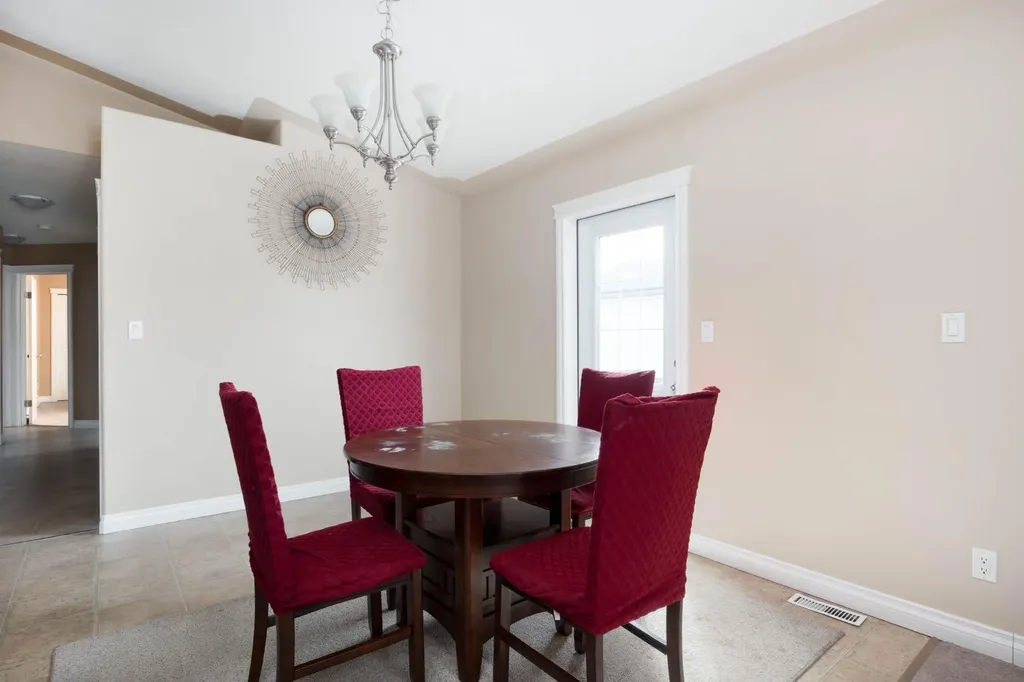 209 Ash Way Fort Mcmurray AB T9K 0E9