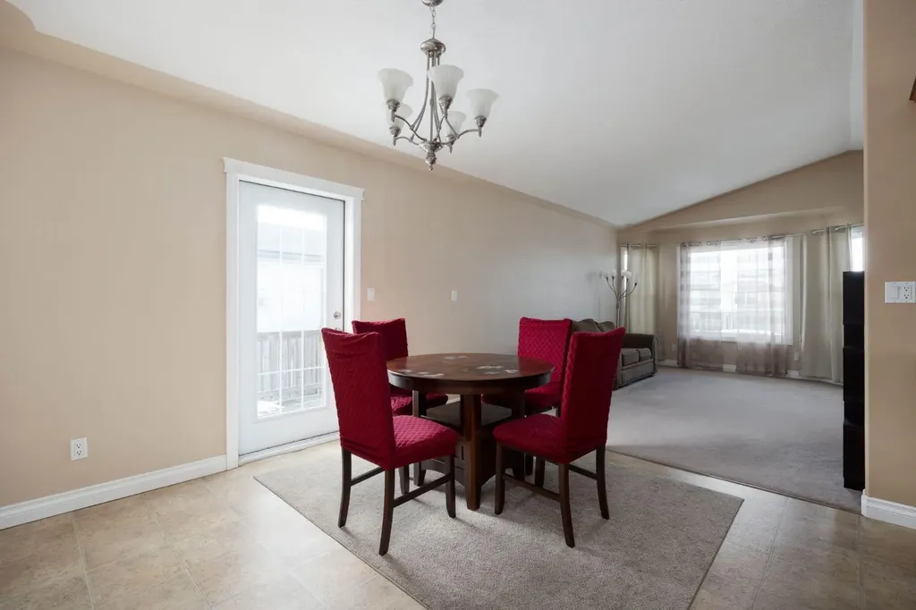 209 Ash Way Fort Mcmurray AB T9K 0E9