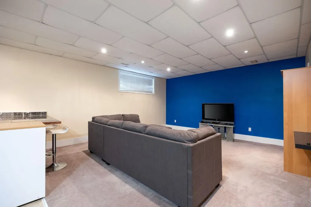 209 Ash Way Fort Mcmurray AB T9K 0E9