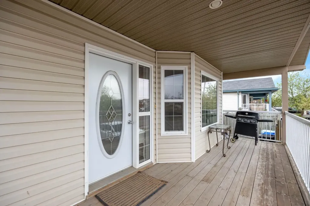 209 Ash Way Fort Mcmurray AB T9K 0E9