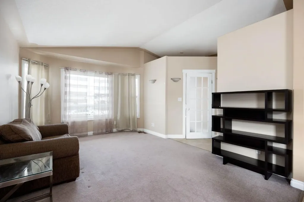 209 Ash Way Fort Mcmurray AB T9K 0E9