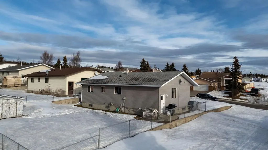 21 Tressa Street Swan Hills AB T0G2C0