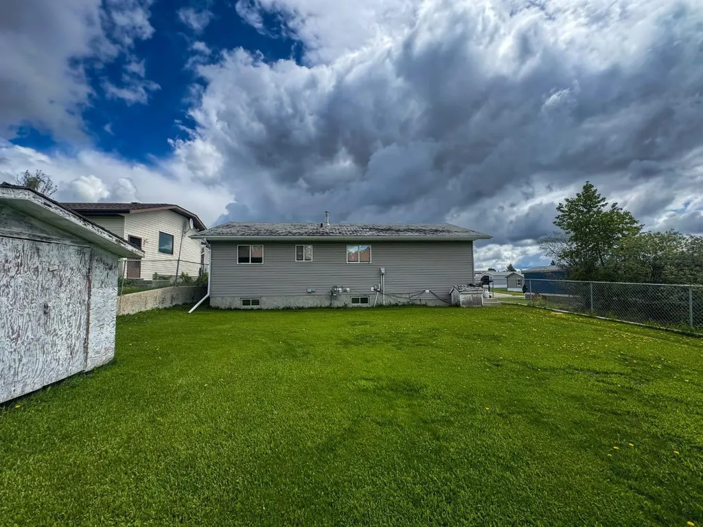 21 Tressa Street Swan Hills AB T0G2C0
