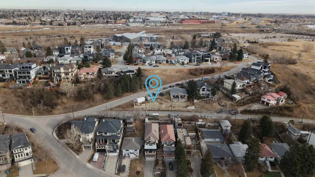 205 Thomson Avenue NE Calgary AB T2E 5B7