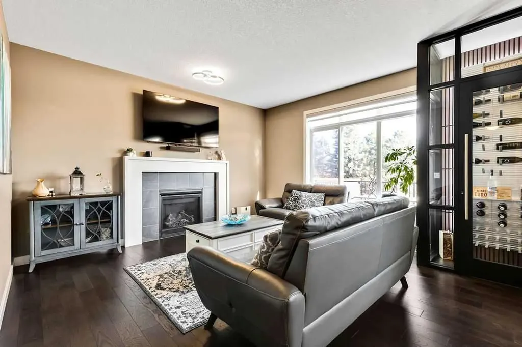 205 Aspenmere Way Chestermere AB T1X 0Y2