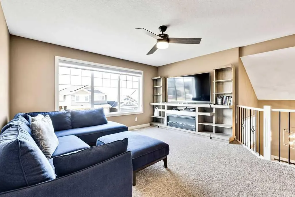 205 Aspenmere Way Chestermere AB T1X 0Y2