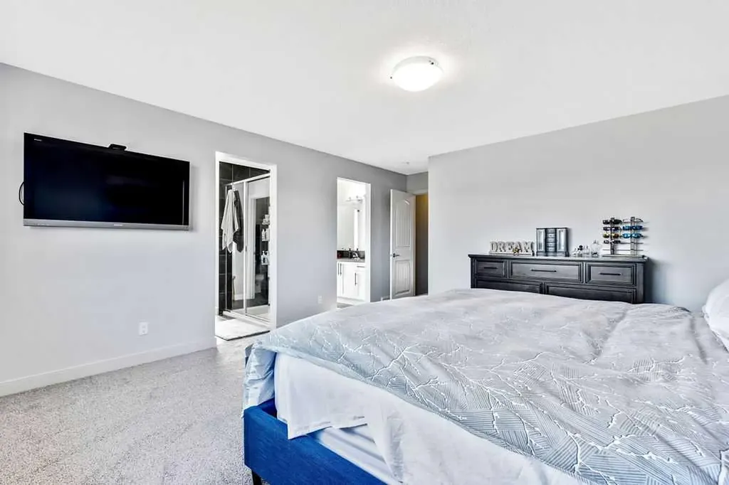 205 Aspenmere Way Chestermere AB T1X 0Y2
