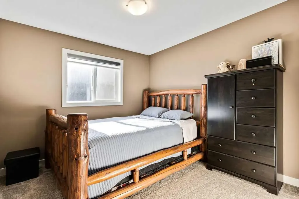 205 Aspenmere Way Chestermere AB T1X 0Y2