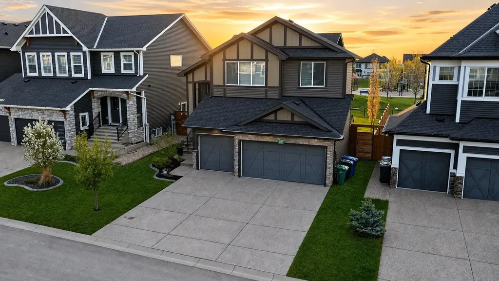 205 Aspenmere Way Chestermere AB T1X 0Y2