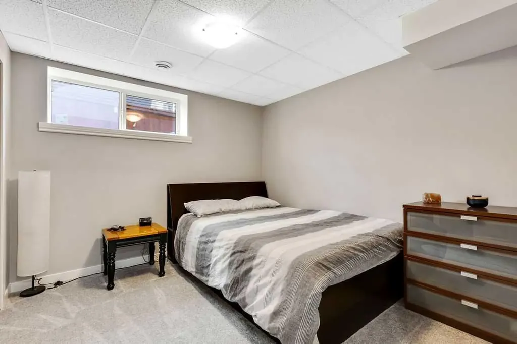 205 Aspenmere Way Chestermere AB T1X 0Y2