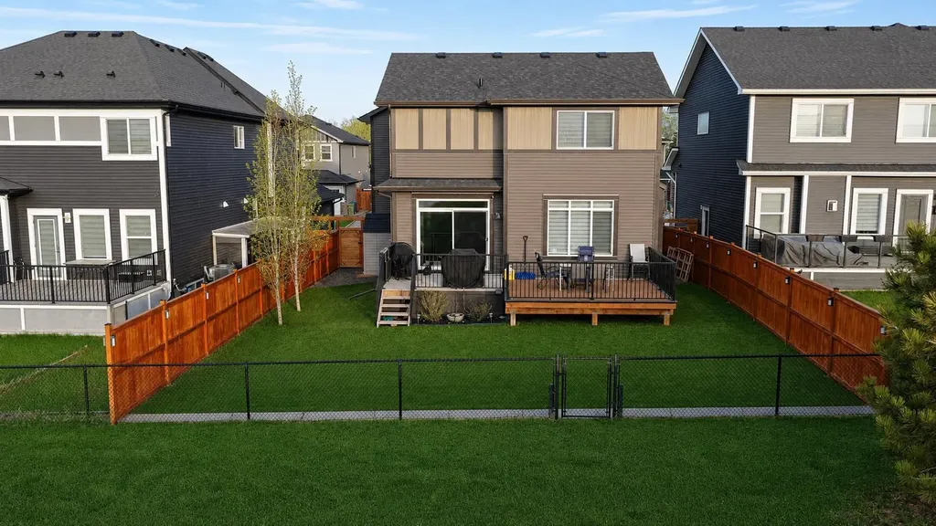 205 Aspenmere Way Chestermere AB T1X 0Y2