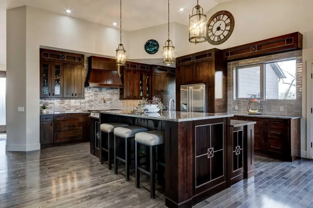 566 Pine Creek Ridge Heritage Pointe AB T1S 3V9