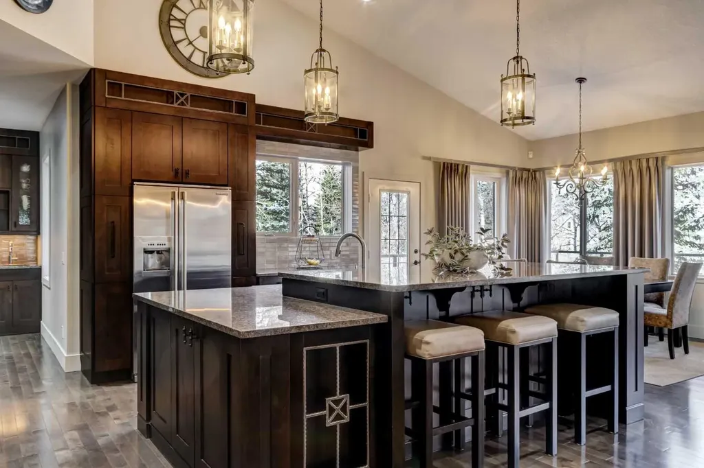 566 Pine Creek Ridge Heritage Pointe AB T1S 3V9