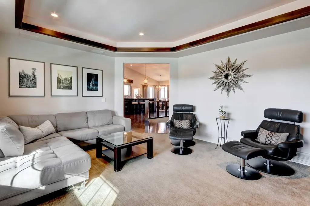 566 Pine Creek Ridge Heritage Pointe AB T1S 3V9