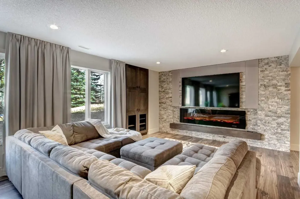 566 Pine Creek Ridge Heritage Pointe AB T1S 3V9