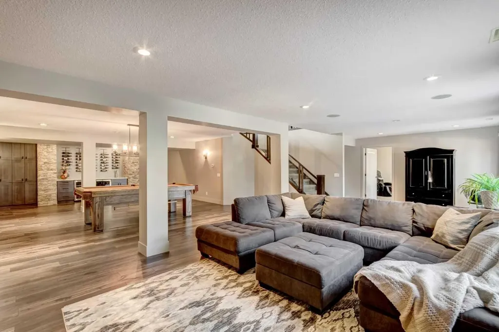 566 Pine Creek Ridge Heritage Pointe AB T1S 3V9