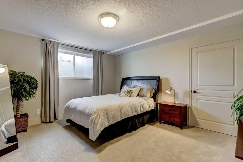 566 Pine Creek Ridge Heritage Pointe AB T1S 3V9