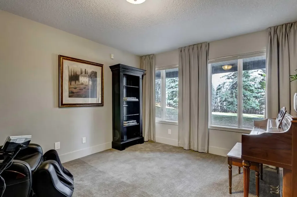 566 Pine Creek Ridge Heritage Pointe AB T1S 3V9