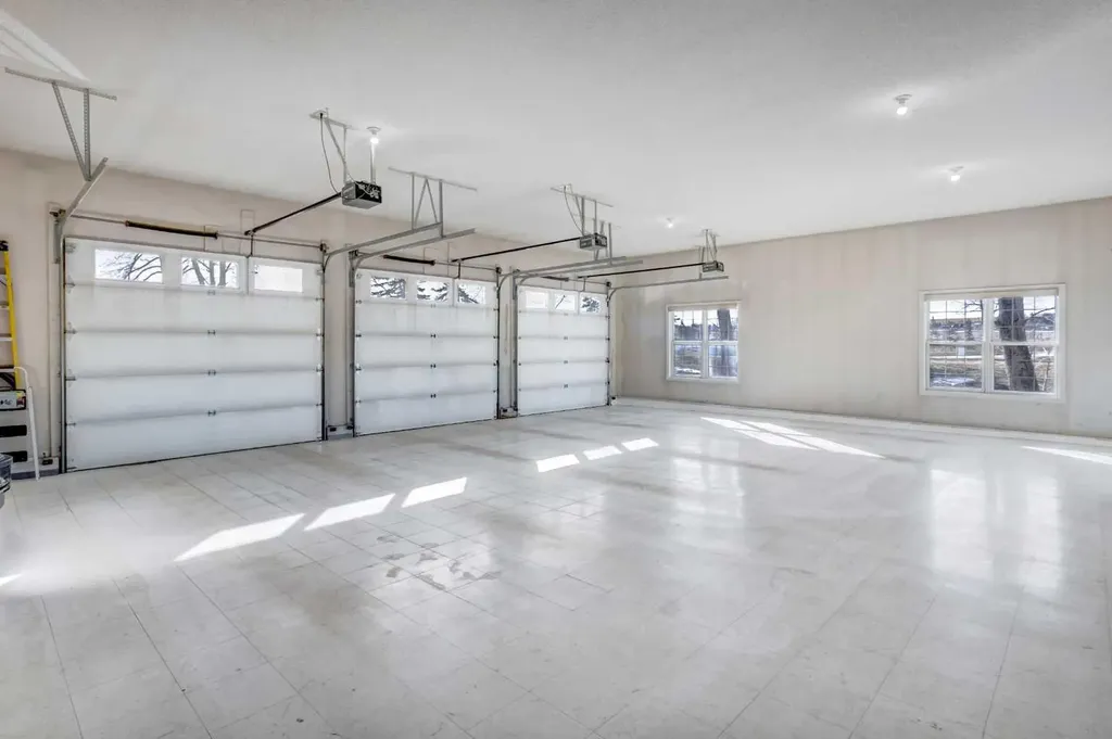 566 Pine Creek Ridge Heritage Pointe AB T1S 3V9