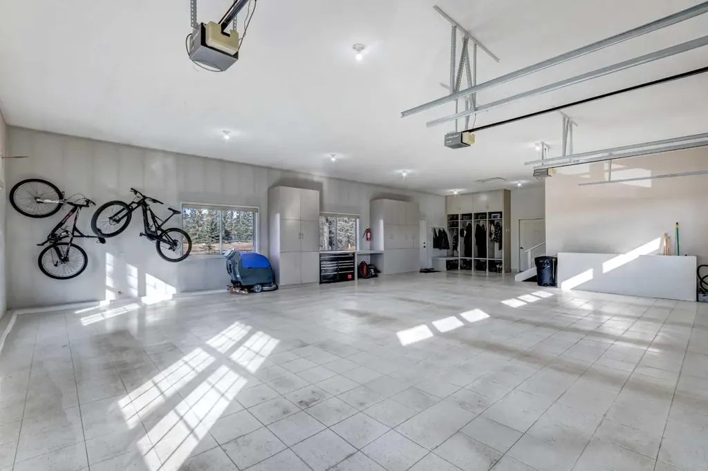 566 Pine Creek Ridge Heritage Pointe AB T1S 3V9