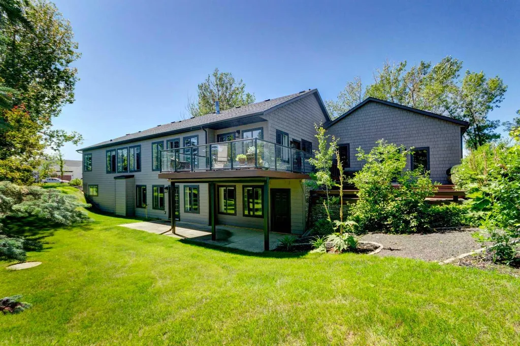 566 Pine Creek Ridge Heritage Pointe AB T1S 3V9