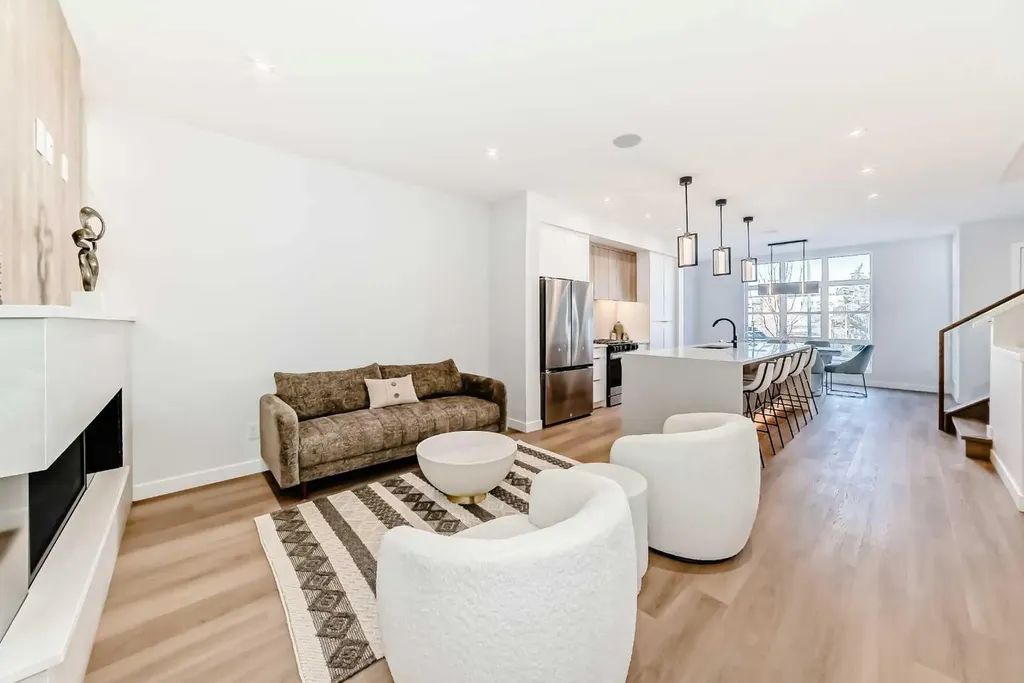 1607 37 Avenue SW Calgary AB T2T2h2