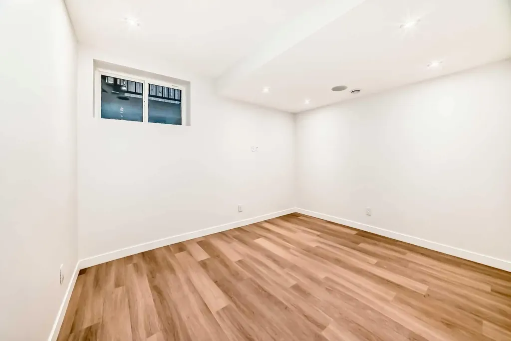 1607 37 Avenue SW Calgary AB T2T2h2