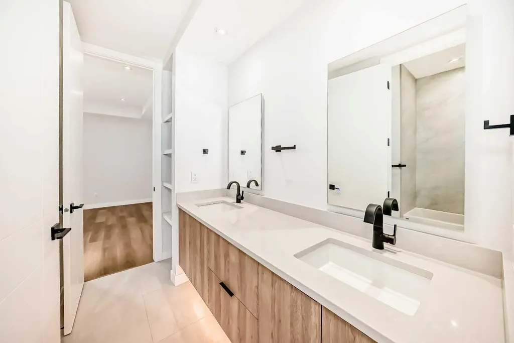 1607 37 Avenue SW Calgary AB T2T2h2