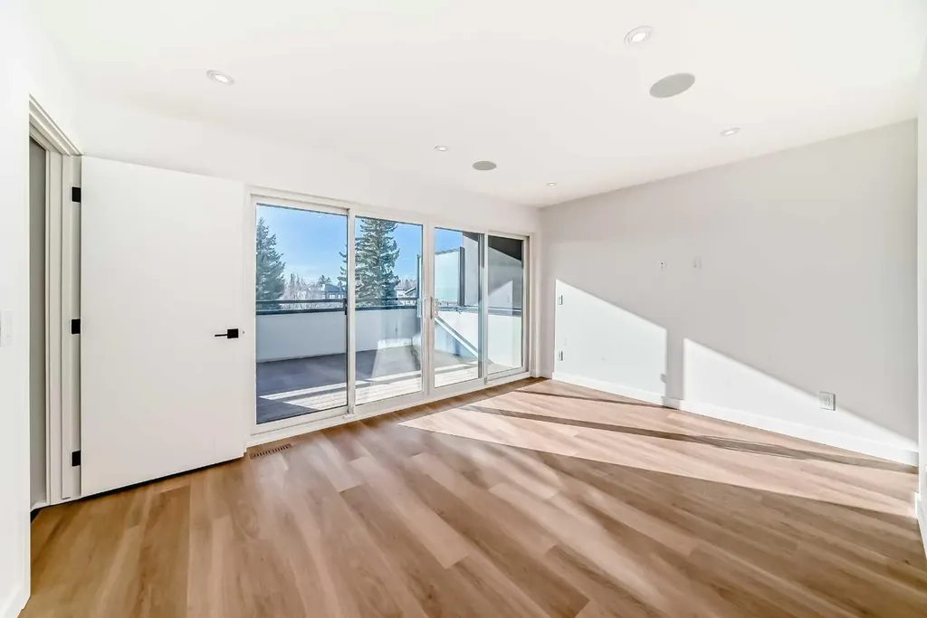 1607 37 Avenue SW Calgary AB T2T2h2