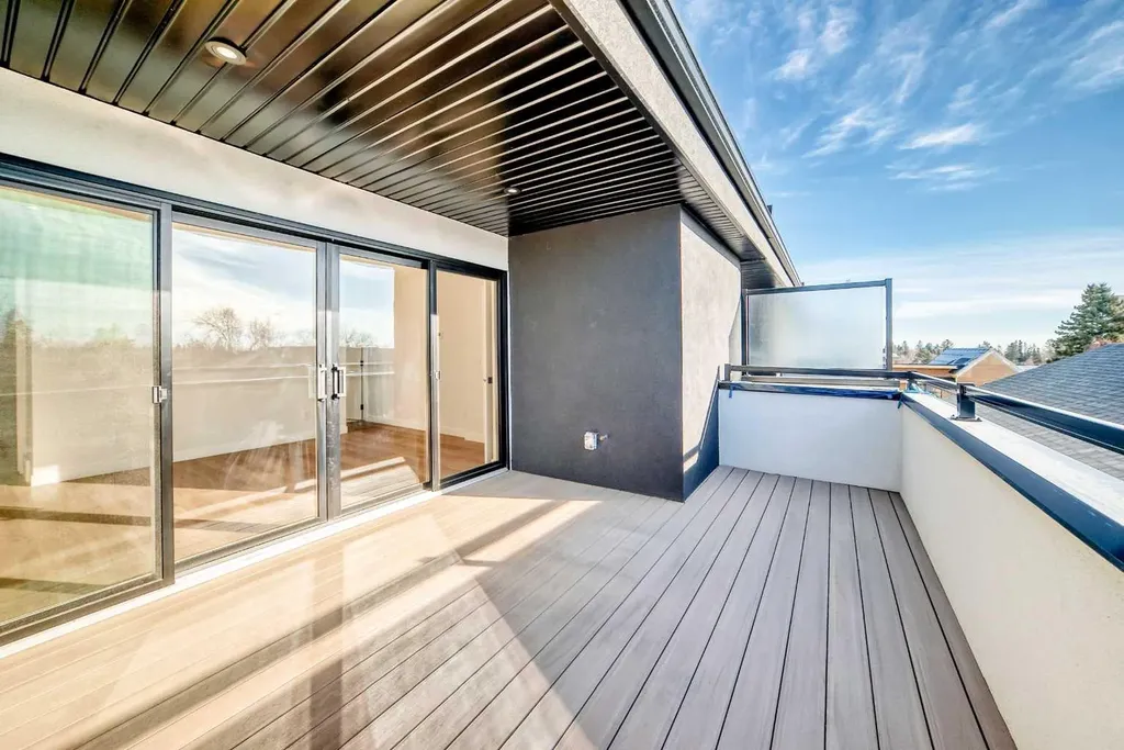 1607 37 Avenue SW Calgary AB T2T2h2