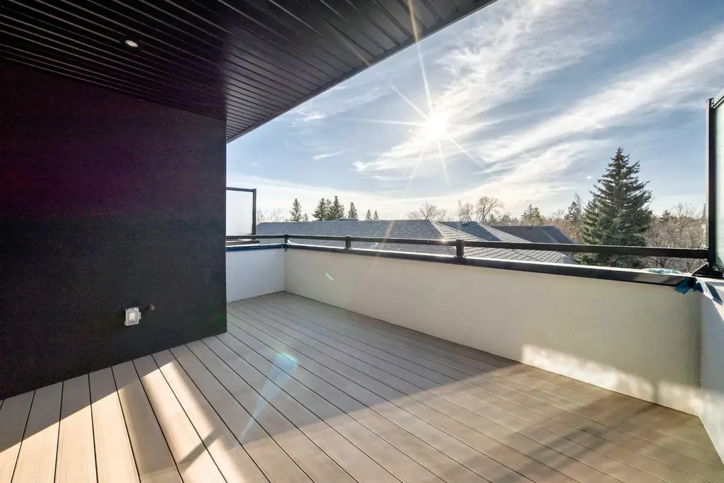 1607 37 Avenue SW Calgary AB T2T2h2