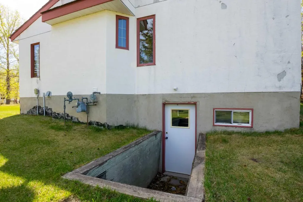 31144 Range Road 20 Rural Mountain View County AB T0M 0W0